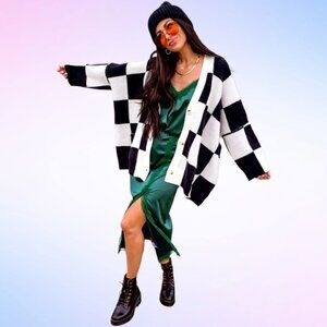 NWT EMY AVE (NOW BURNT TOAST) OVERSIZED CHECKERBOARD CARDIGAN